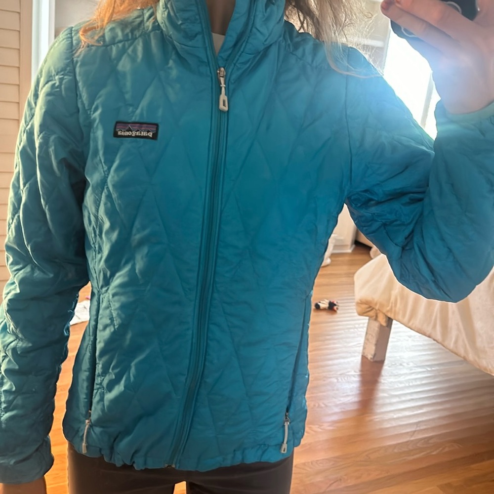 Patagonia women’s  nano puff. Size xs. Blue